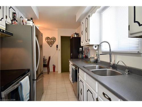 58 Ponderosa Crescent, London, ON - Indoor Photo Showing Kitchen With Double Sink