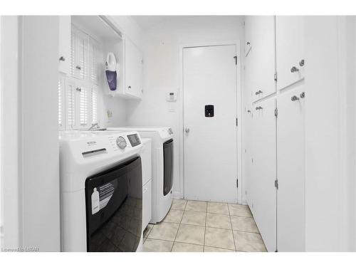35 Harrison Crescent, London, ON - Indoor Photo Showing Laundry Room