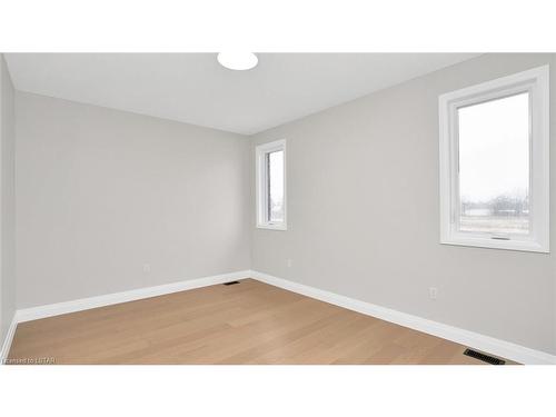 144 Shirley Street, Thorndale, ON - Indoor Photo Showing Other Room