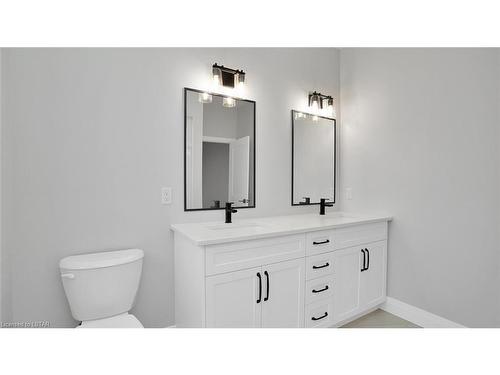 144 Shirley Street, Thorndale, ON - Indoor Photo Showing Bathroom