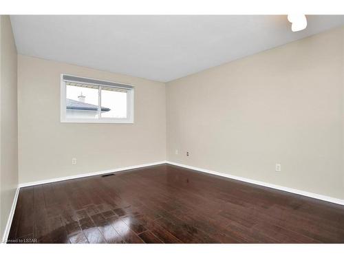 21 Highview Avenue W, London, ON - Indoor Photo Showing Other Room