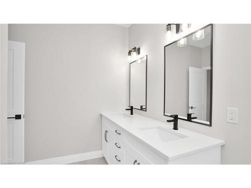 146 Shirley Street, Thorndale, ON - Indoor Photo Showing Bathroom