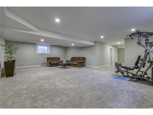 2055 Ironwood Road, London, ON - Indoor Photo Showing Gym Room