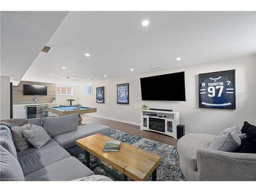 24 Acorn Trail, St. Thomas, ON - Indoor Photo Showing Living Room