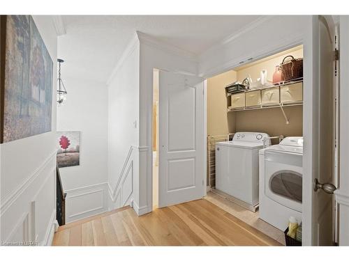 1697 Healy Road, London, ON - Indoor Photo Showing Laundry Room