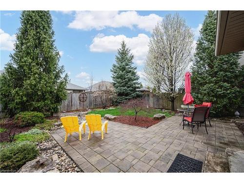 1697 Healy Road, London, ON - Outdoor With Backyard
