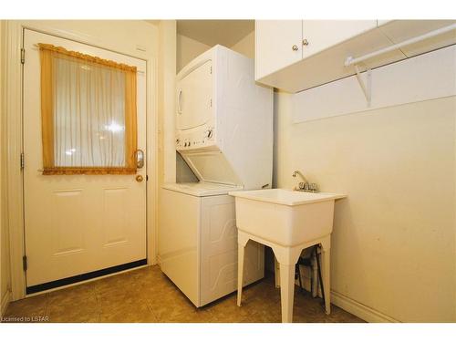8612 Goosemarsh Line, Lambton Shores, ON - Indoor Photo Showing Laundry Room