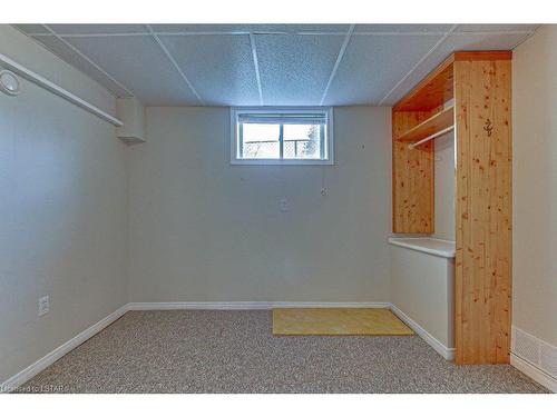 112 Emery Street W, London, ON - Indoor Photo Showing Other Room