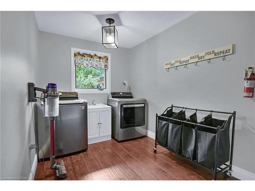 25510 Silver Clay Line, West Lorne, ON - Indoor Photo Showing Laundry Room