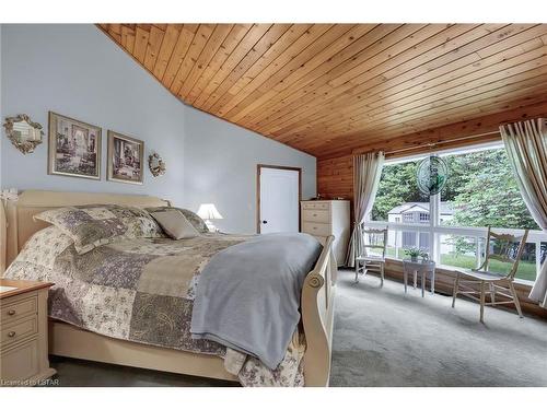 25510 Silver Clay Line, West Lorne, ON - Indoor Photo Showing Bedroom