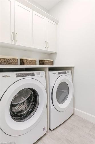 32-2650 Buroak Drive, London, ON - Indoor Photo Showing Laundry Room