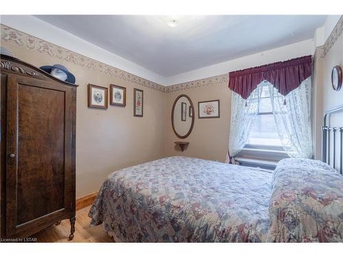 292 Wellington Road, London, ON - Indoor Photo Showing Bedroom
