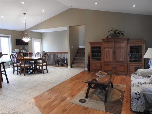 395 Bourdeau Road, London, ON - Indoor Photo Showing Kitchen