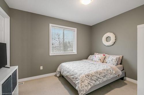 474 Bronco Crescent, Waterloo, ON - Indoor Photo Showing Bedroom