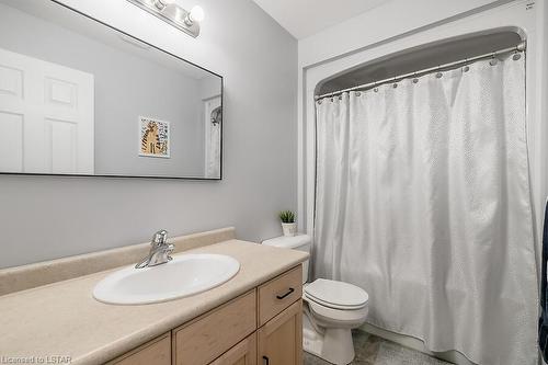 474 Bronco Crescent, Waterloo, ON - Indoor Photo Showing Bathroom