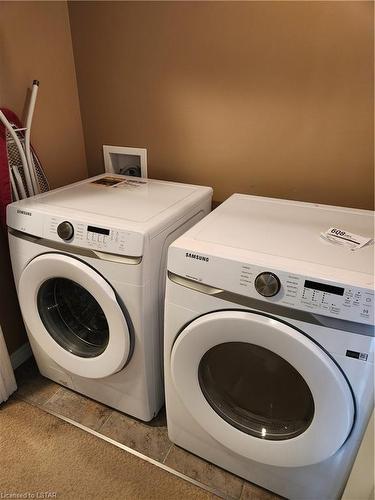 474 Bronco Crescent, Waterloo, ON - Indoor Photo Showing Laundry Room