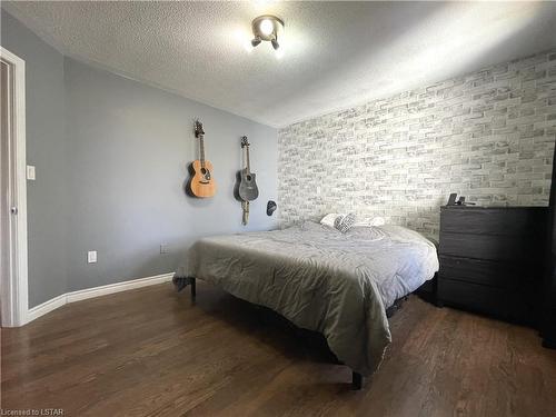 2161 Inwood Road, Dawn Euphemia, ON - Indoor Photo Showing Bedroom