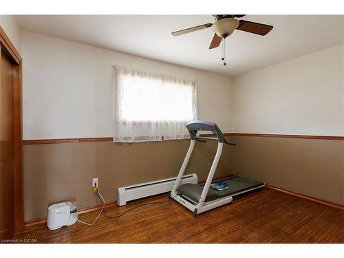 1023 Eagle Drive, London, ON - Indoor Photo Showing Gym Room