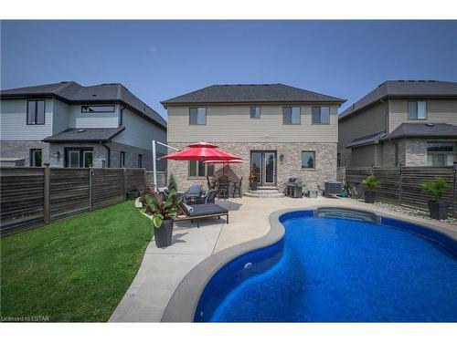 6595 Upper Canada Crossing, London, ON - Outdoor With In Ground Pool