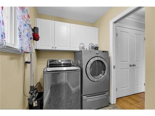 1249 Savannah Drive Ne, London, ON - Indoor Photo Showing Laundry Room