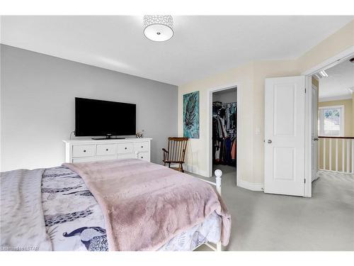 1249 Savannah Drive Ne, London, ON - Indoor Photo Showing Bedroom