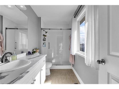 1249 Savannah Drive Ne, London, ON - Indoor Photo Showing Bathroom