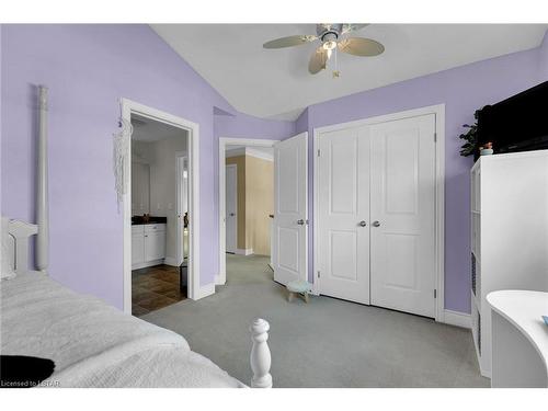 1249 Savannah Drive Ne, London, ON - Indoor Photo Showing Bedroom