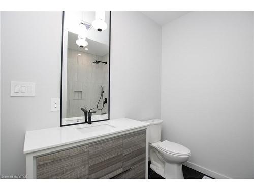 99 Optimist Drive, Talbotville, ON - Indoor Photo Showing Bathroom