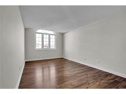138 Napoleon Drive, London, ON - Indoor Photo Showing Other Room