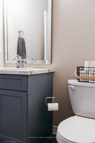 32 Regatta Way, Port Stanley, ON - Indoor Photo Showing Bathroom