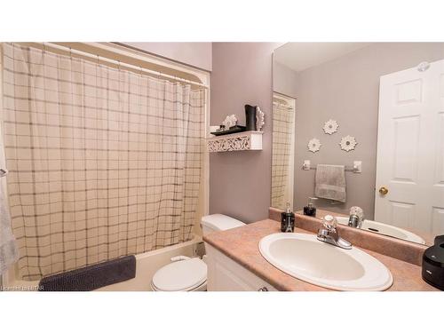 5-1241 Beaverbrook Avenue, London, ON - Indoor Photo Showing Bathroom