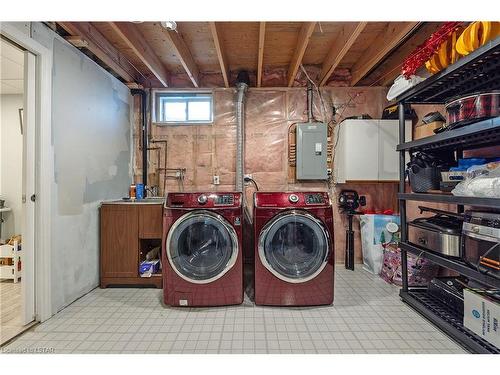 22 Edgewell Crescent, St. Thomas, ON - Indoor Photo Showing Laundry Room