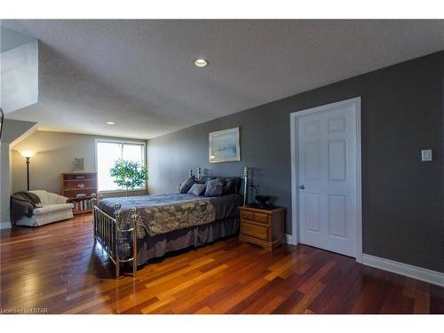 9-1777 Highbury Avenue N, London, ON - Indoor Photo Showing Bedroom