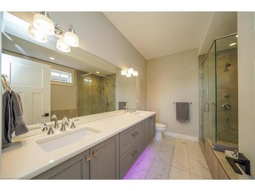 66 Deerfield Road, Grand Bend, ON - Indoor Photo Showing Bathroom