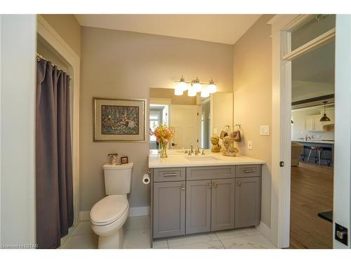 66 Deerfield Road, Grand Bend, ON - Indoor Photo Showing Bathroom