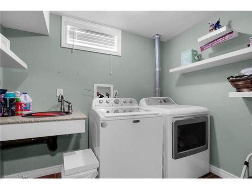 30 Mcgregor Court, St. Thomas, ON - Indoor Photo Showing Laundry Room