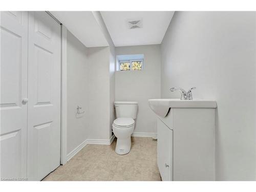 62 Melody Trail, St. Catharines, ON - Indoor Photo Showing Bathroom