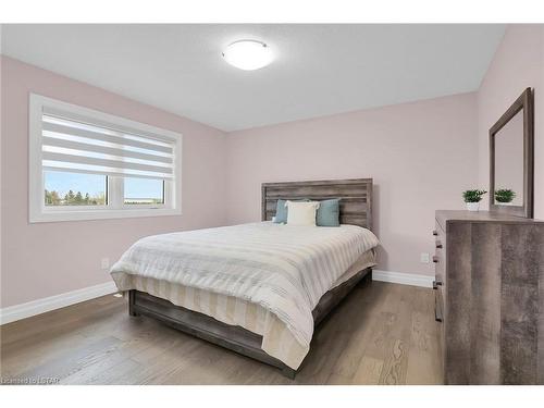 151 Mcleod Street Street, Parkhill, ON - Indoor Photo Showing Bedroom