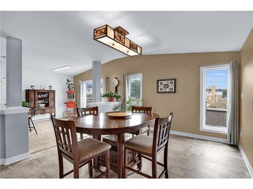 1521 Green Gables Road, London, ON - Indoor Photo Showing Dining Room