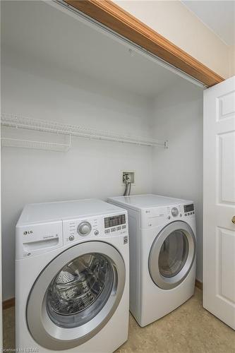 65 Herford Street, Tillsonburg, ON - Indoor Photo Showing Laundry Room