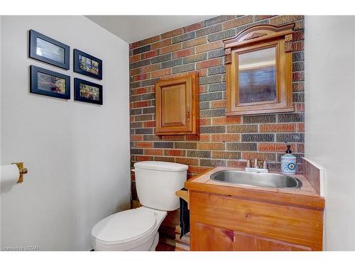 4465 Imperial Road, Aylmer, ON - Indoor Photo Showing Bathroom