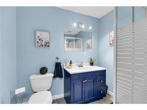 24 Brant Avenue, St. Thomas, ON - Indoor Photo Showing Bathroom