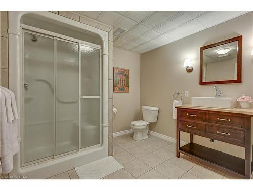 16-1 St. John'S Drive, Arva, ON - Indoor Photo Showing Bathroom