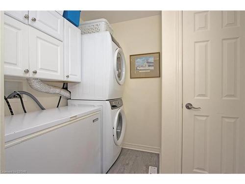 322 Wyldwood Lane, Grand Bend, ON - Indoor Photo Showing Laundry Room