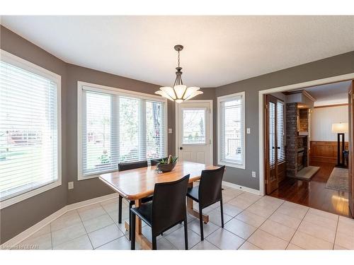 5 Sports Field Crescent, London, ON - Indoor Photo Showing Dining Room