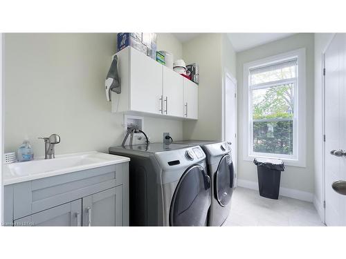 5329 Broadview Avenue, Lambton Shores, ON - Indoor Photo Showing Laundry Room