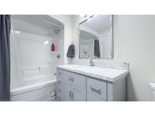 5329 Broadview Avenue, Lambton Shores, ON - Indoor Photo Showing Bathroom