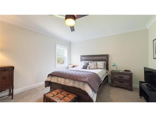 5329 Broadview Avenue, Lambton Shores, ON - Indoor Photo Showing Bedroom