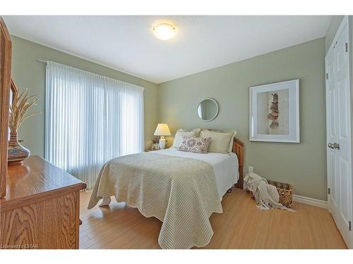 46-620 Thistlewood Drive, London, ON - Indoor Photo Showing Bedroom