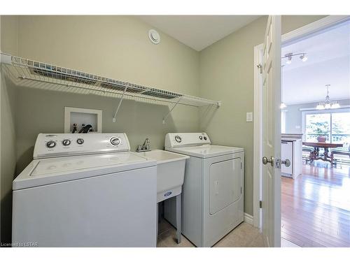 46-620 Thistlewood Drive, London, ON - Indoor Photo Showing Laundry Room